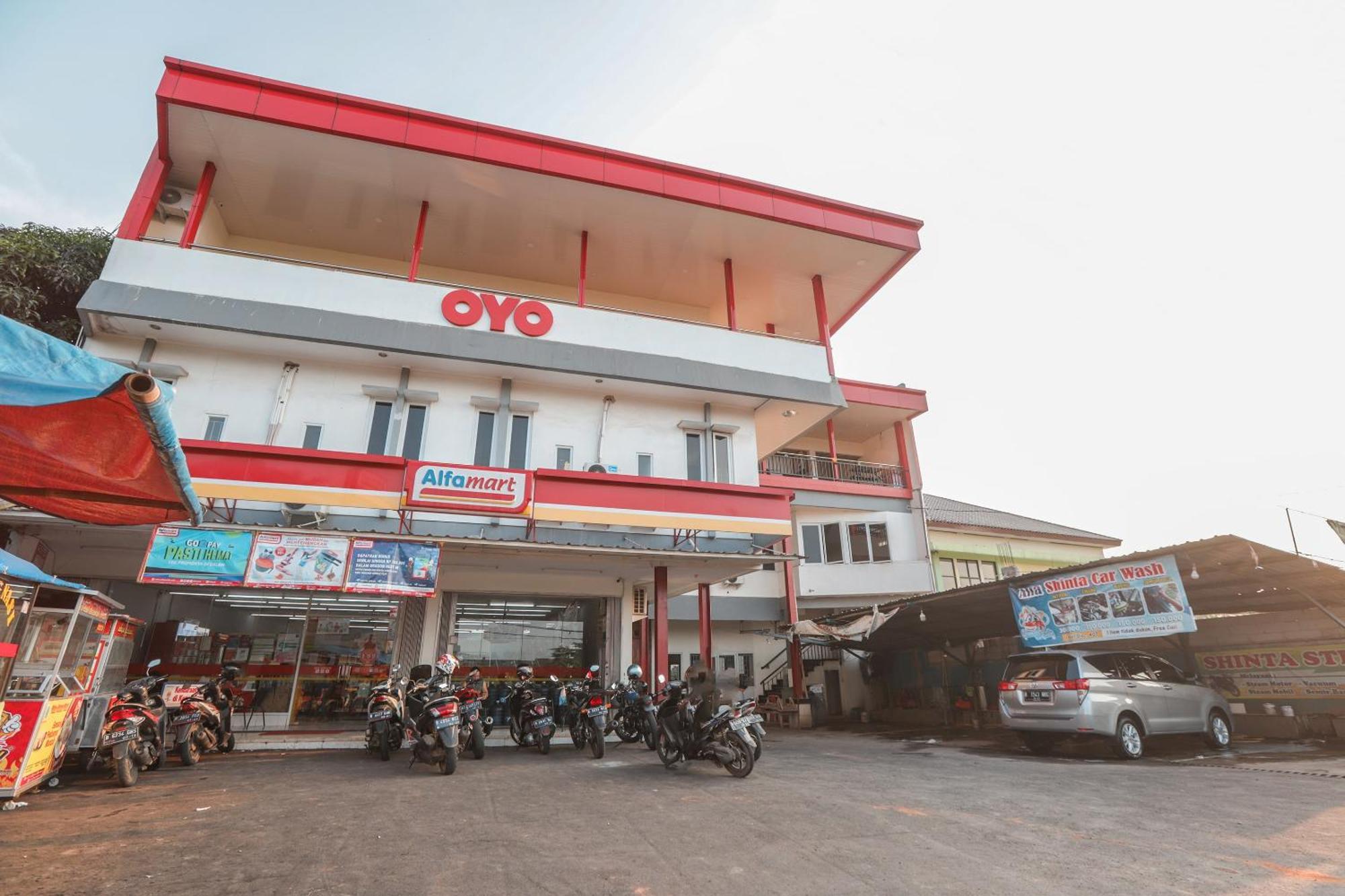 Oyo 387 Alfa Guest House Tegal  Exteriör bild